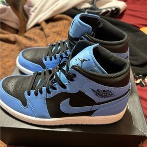 Jordan 1s unc blues